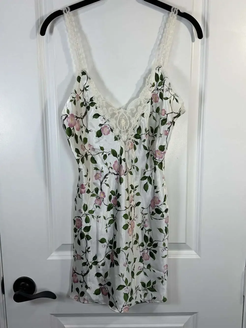 California Dynasty Vintage Floral Lace Trim Satin Chemise Nightgown Size Small